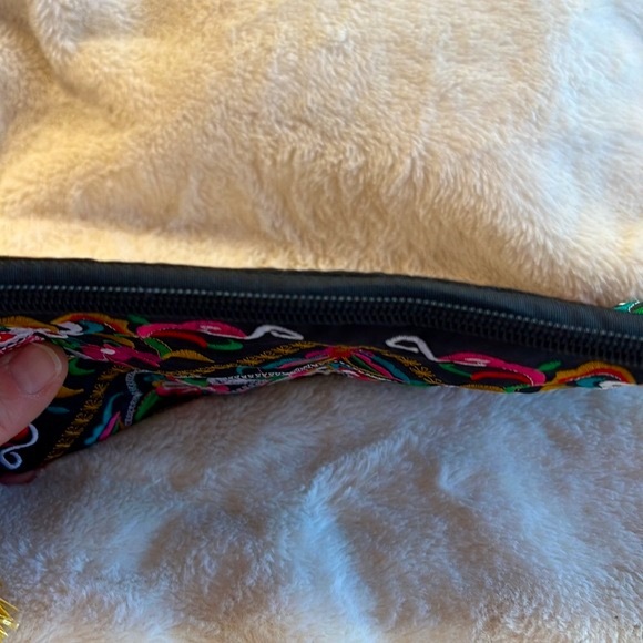 NWT embroidered clutch/wristlet - Picture 10 of 12